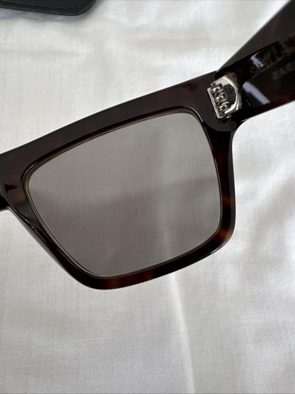 Saint Laurent Paris Saint Laurent Bold 5 Tortoiseshell Size ONE SIZE - 7 Thumbnail