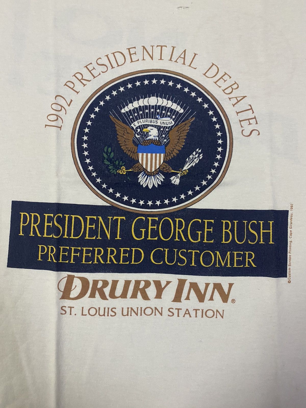 Vintage Vintage 1992 President GeorgeBush Distress Tee Size US L / EU 52-54 / 3 - 6 Thumbnail