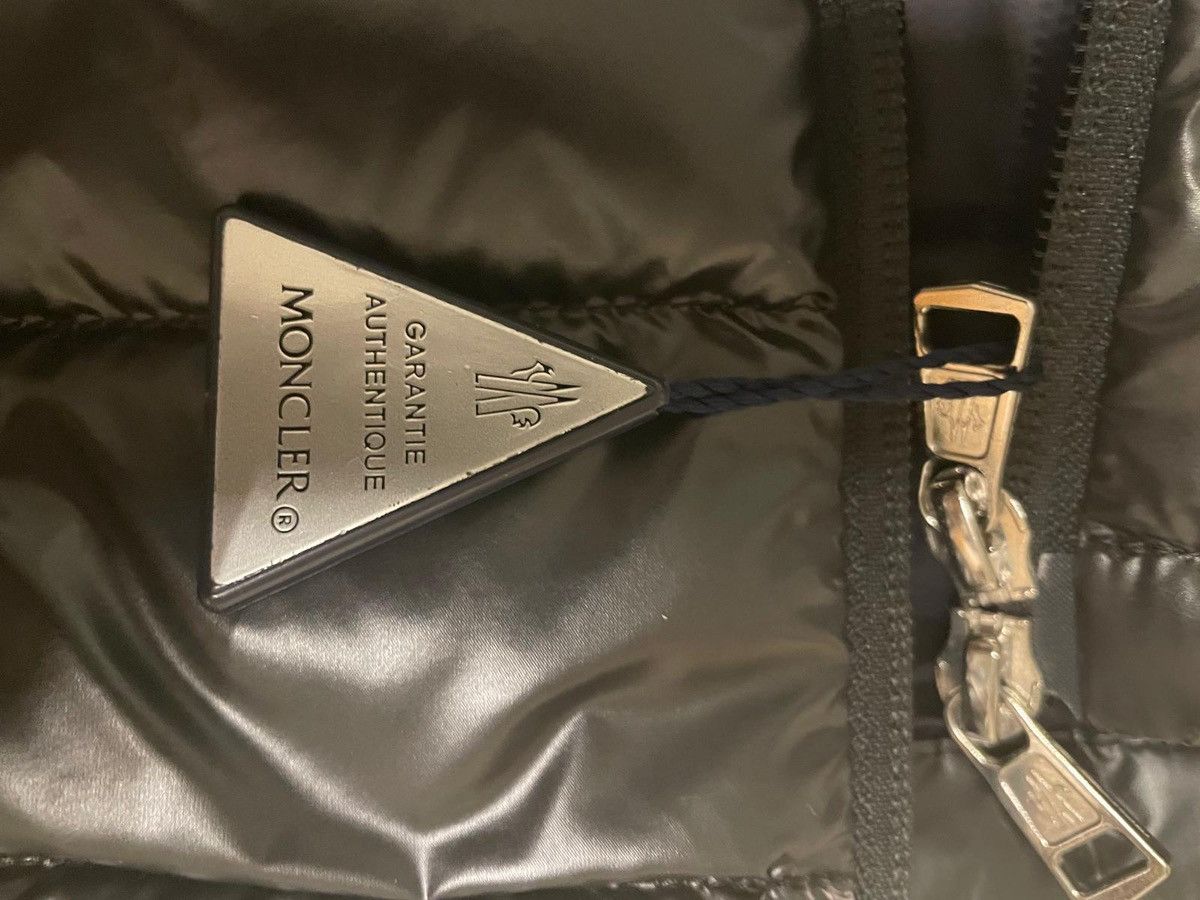 Moncler Moncler Akaishi Puffer Vest Size US M / EU 48-50 / 2 - 9 Thumbnail