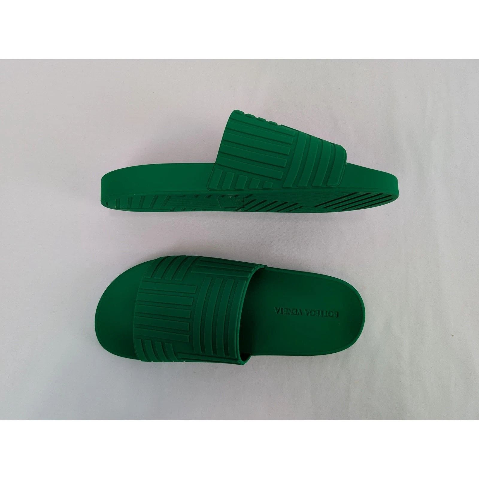 Bottega Veneta o1rshd1 Rubber Carpet Slider Sandal in Parakeet Size US 13 / EU 46 - 1 Thumbnail