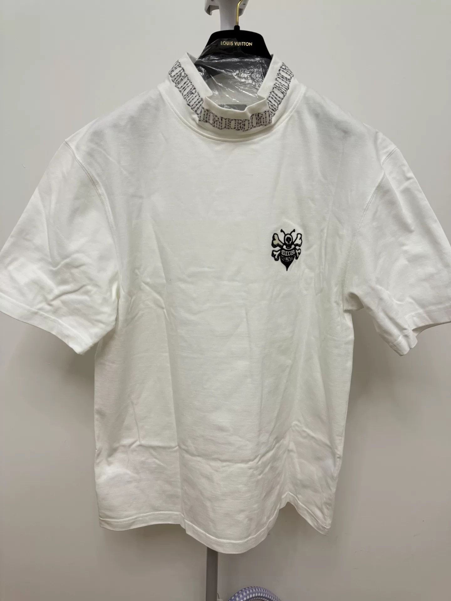 Dior Dior x Stussy Bee Embroidered T-Shirt Size US L / EU 52-54 / 3 - 1 Thumbnail