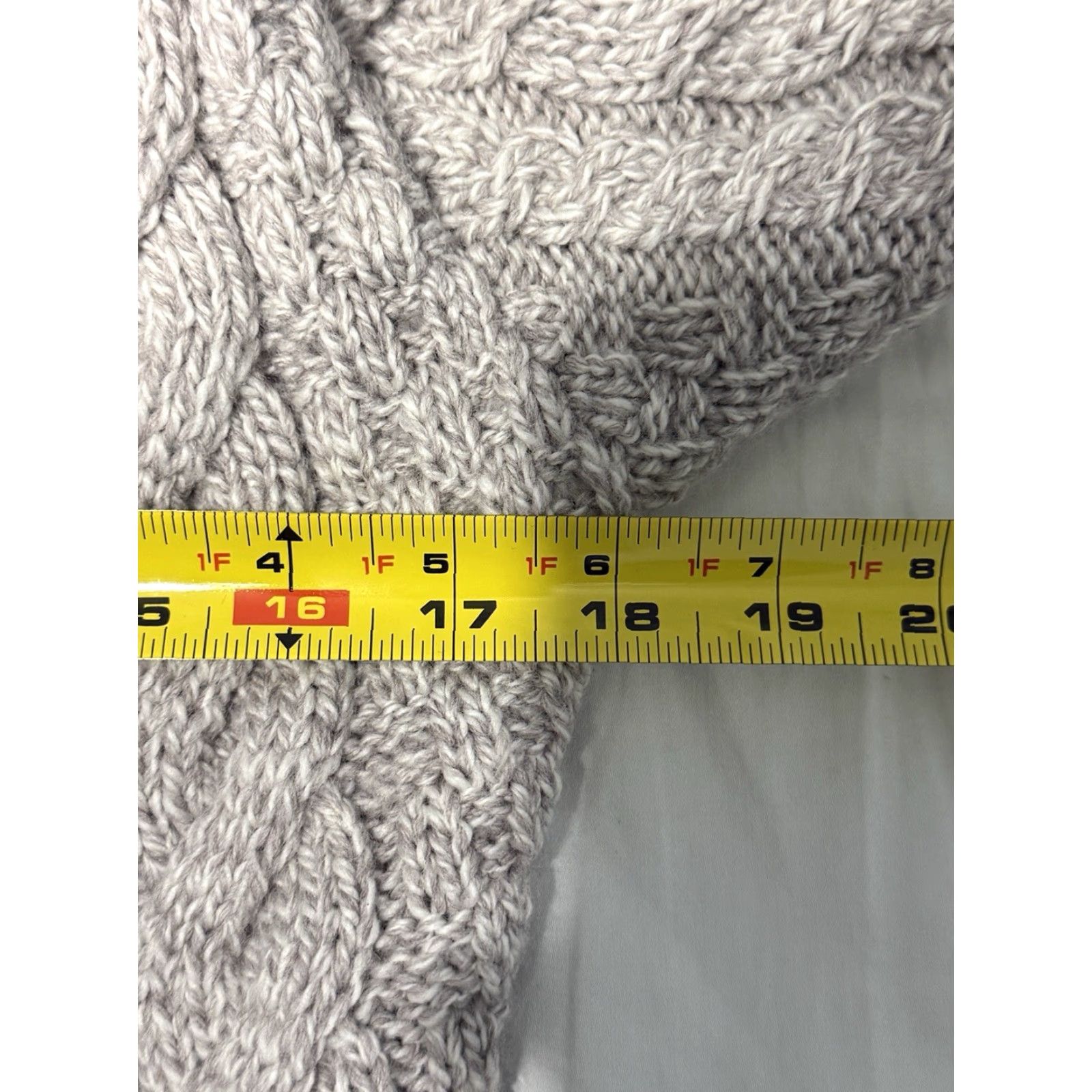 Vintage VINTAGE Aran Woollen Mills Louisburgh Cable Knit Wool Cardigan Women Size S Oatmeal Fall Winter Spring Authentic Irish Size S / US 4 / IT 40 - 4 Thumbnail