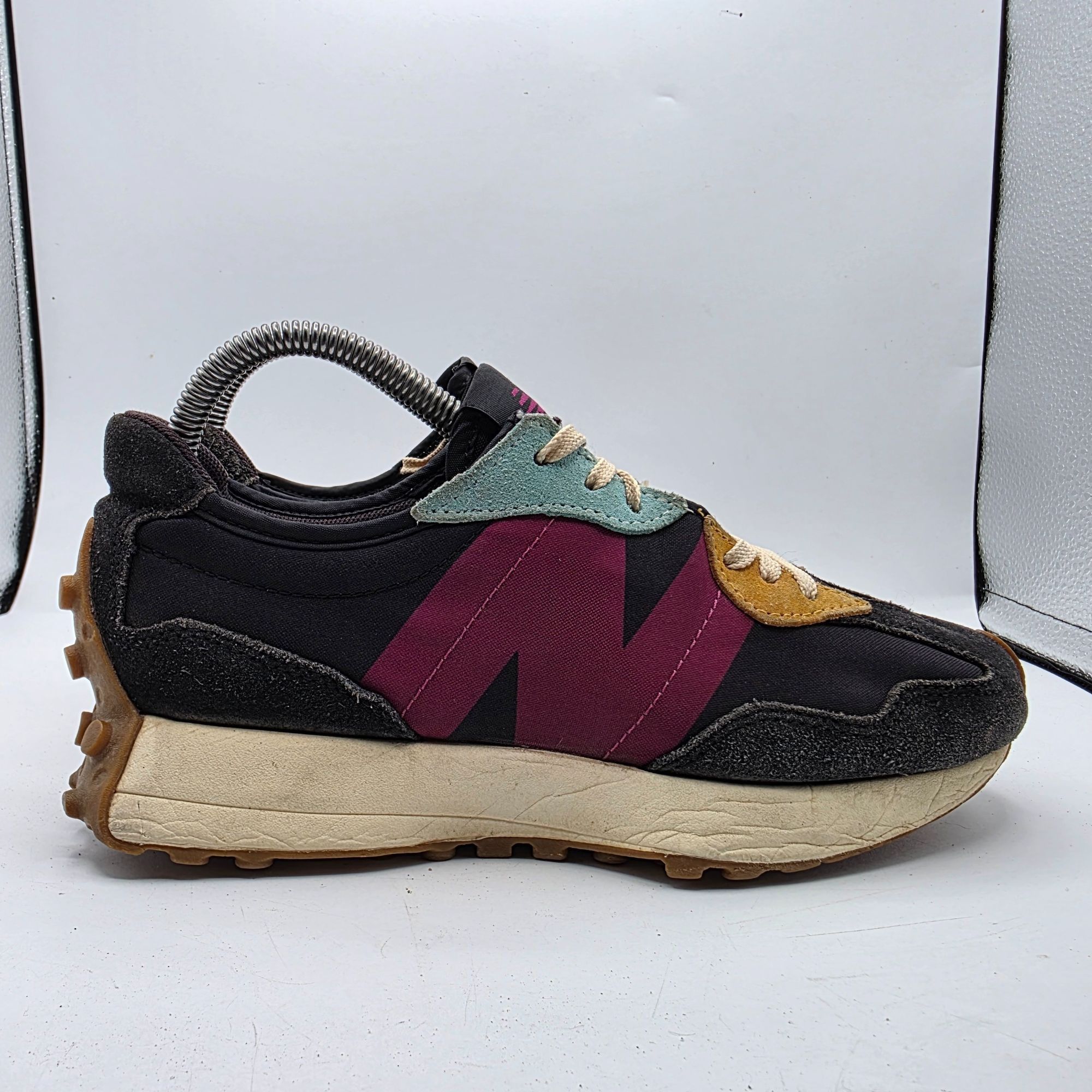 New Balance New Balance 327 Women Size 7.5 Black Orchid Pink Sneakers Re Size US 7.5 / IT 37.5 - 12 Thumbnail