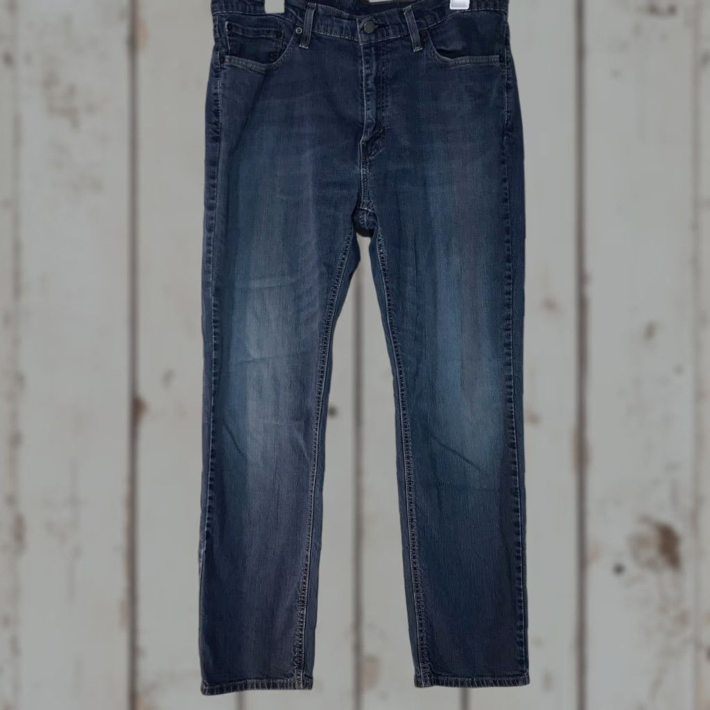 Levi's VINTAGE Levi's 541 Men's Jeans Size 36X32 Straight Fit Blue Denim 90s Logo Casual Size US 36 / EU 52 - 1 Thumbnail