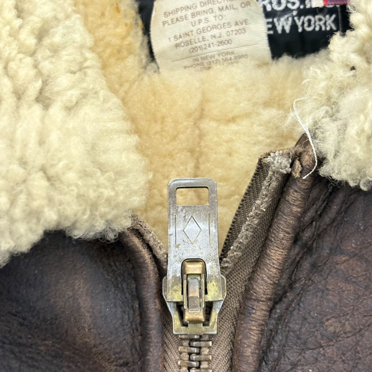 Schott Schott B-6 Sheepskin Flight Jacket – Made in USA (L) Size US L / EU 52-54 / 3 - 3 Thumbnail