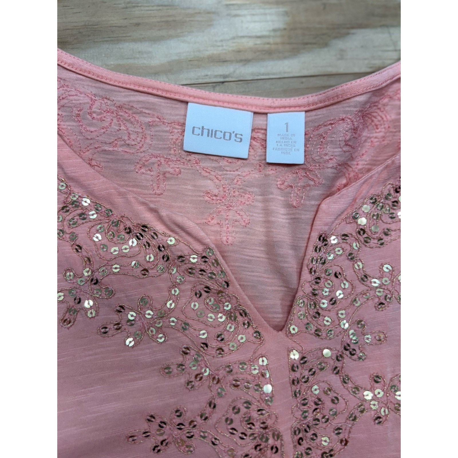 Chicos Chico’s Sequin Embellished Tunic Top Women’s Size 1/Medium Size M / US 6-8 / IT 42-44 - 7 Thumbnail