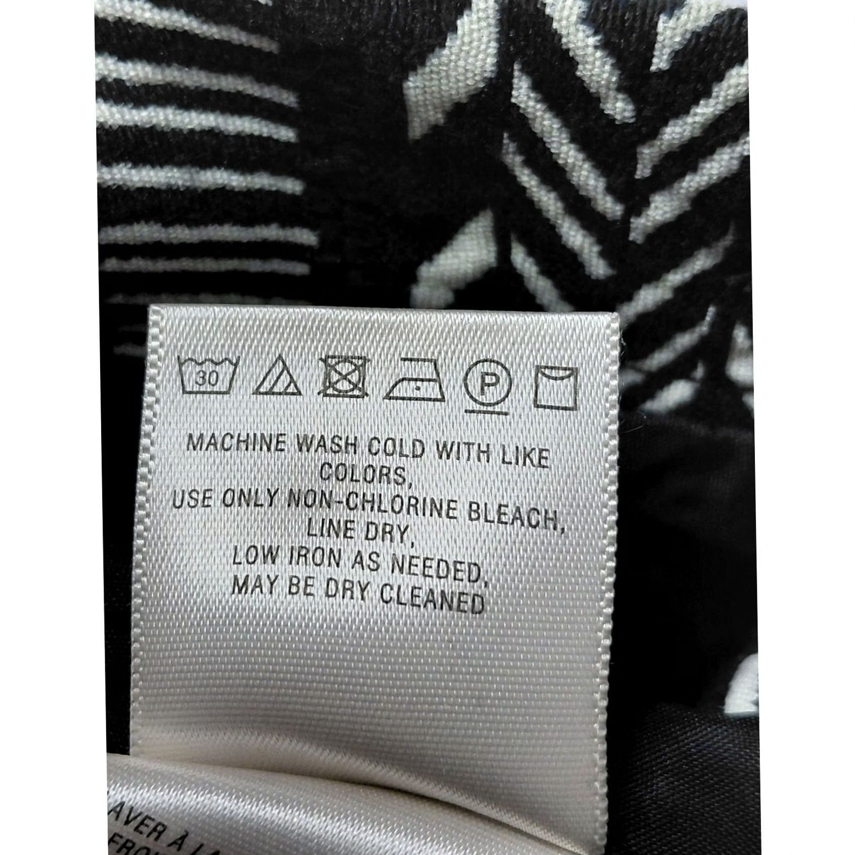 Vintage Maeve Skirt Black White Patterned Lined Size 4 Womens Short A-Line Cotton Polyester Geometric Aztec Back Zipper Vintage? No (adjusted) Size 27" / US 4 / IT 40 - 7 Thumbnail