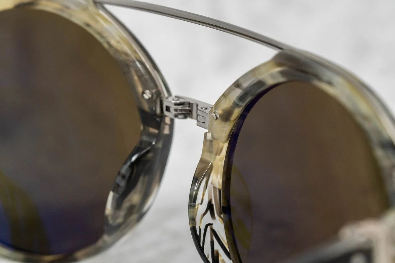 Ann Demeulemeester Ann Demeulemeester Sunglasses Round Hornet and Green Size ONE SIZE - 10 Thumbnail