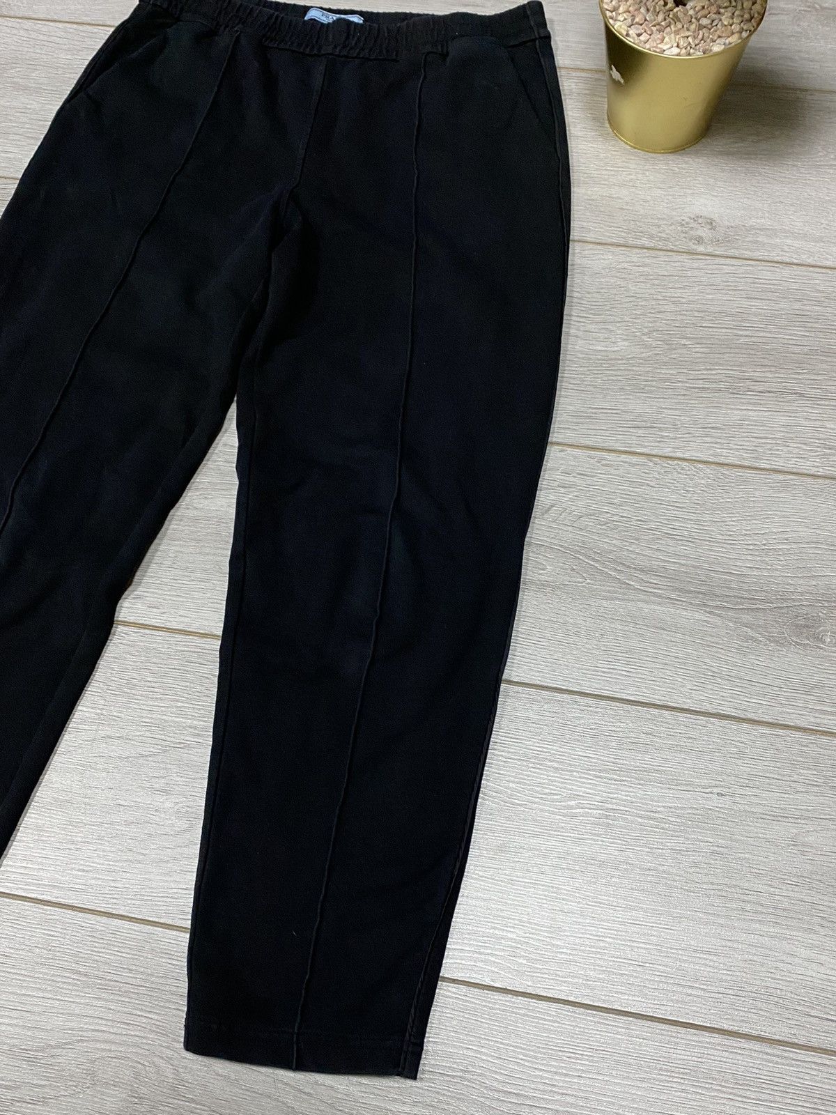 Prada Prada vintage cropped sweatpants black tab Size US 32 / EU 48 - 3 Thumbnail
