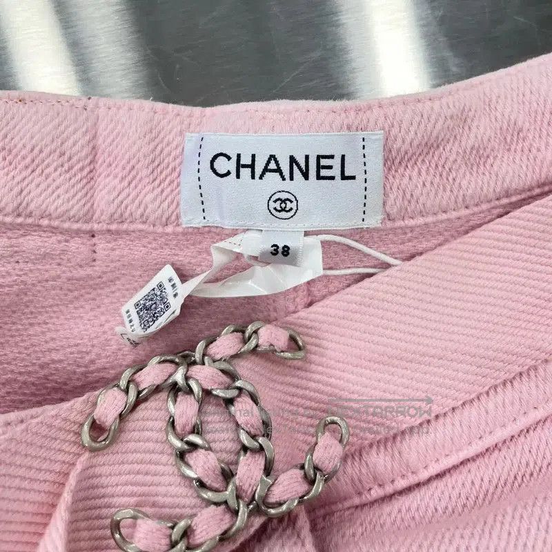 Chanel Chanel Pink Women's Shorts Size S . Size 23" - 3 Thumbnail