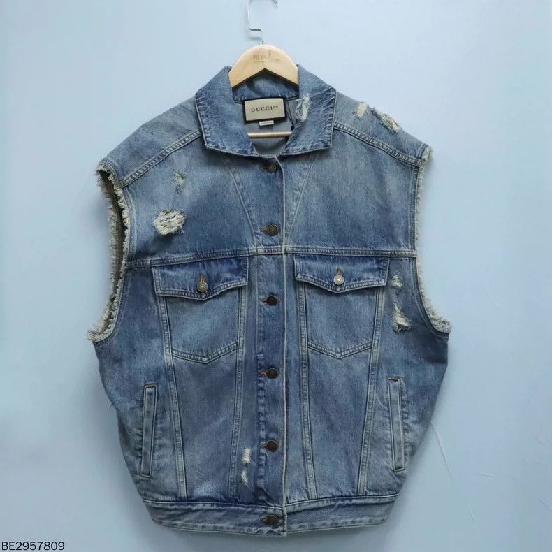 Gucci Gucci Size38 100 Special Series Blue Denim Vest Size US XXS / EU 40 - 1 Thumbnail
