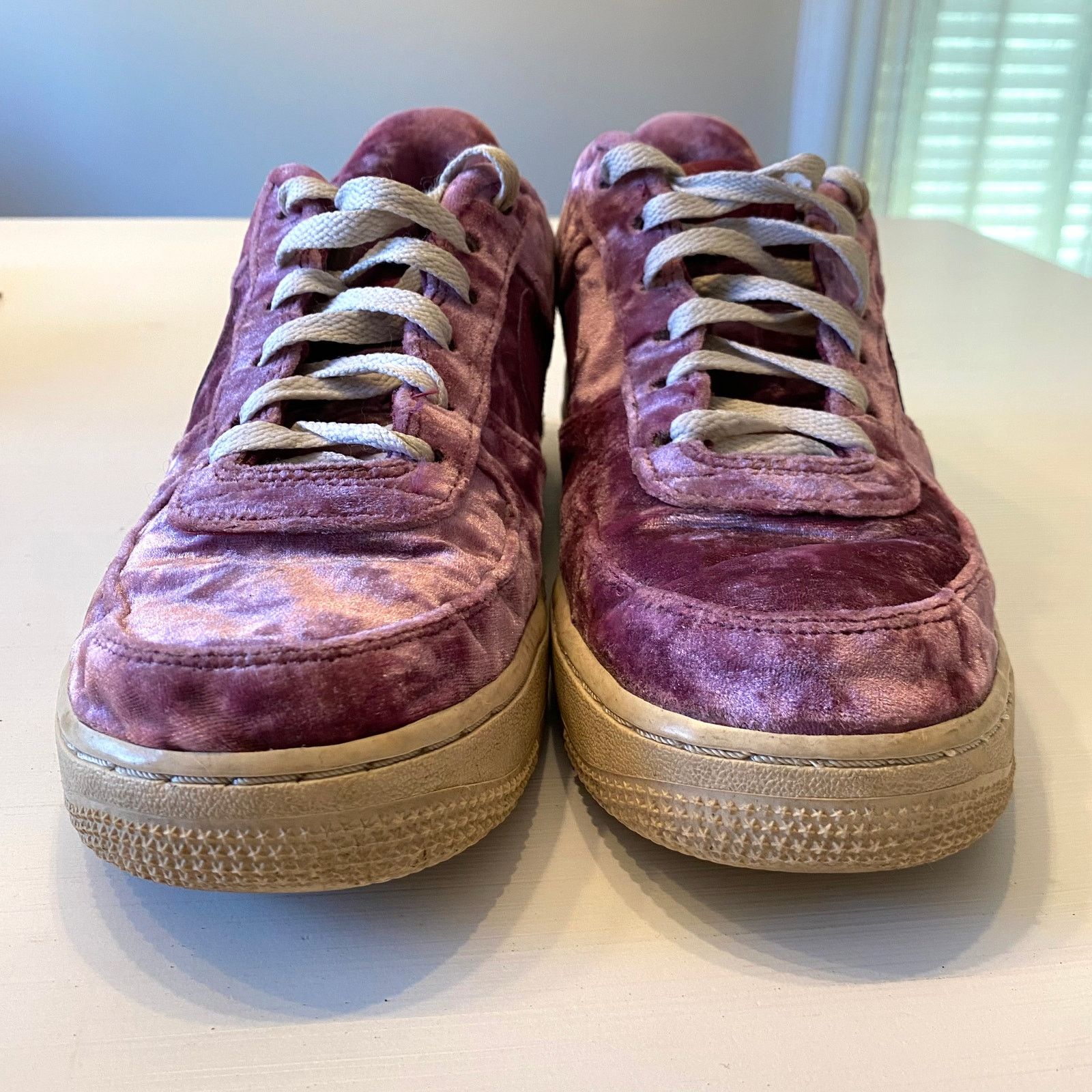 Nike Nike Air Force One LV8 Velvet Berry 849345-601 Girls Size 7Y Size US 7 / IT 37 - 6 Thumbnail