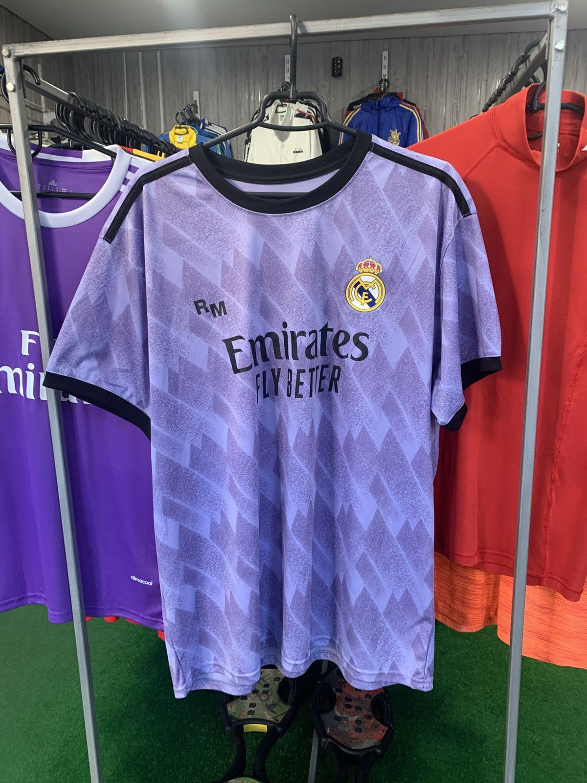 Other Shirt Vintage Real Madrid 22/23 purple away jersey Benzema 9 Size US XXL / EU 58 / 5 - 1 Thumbnail