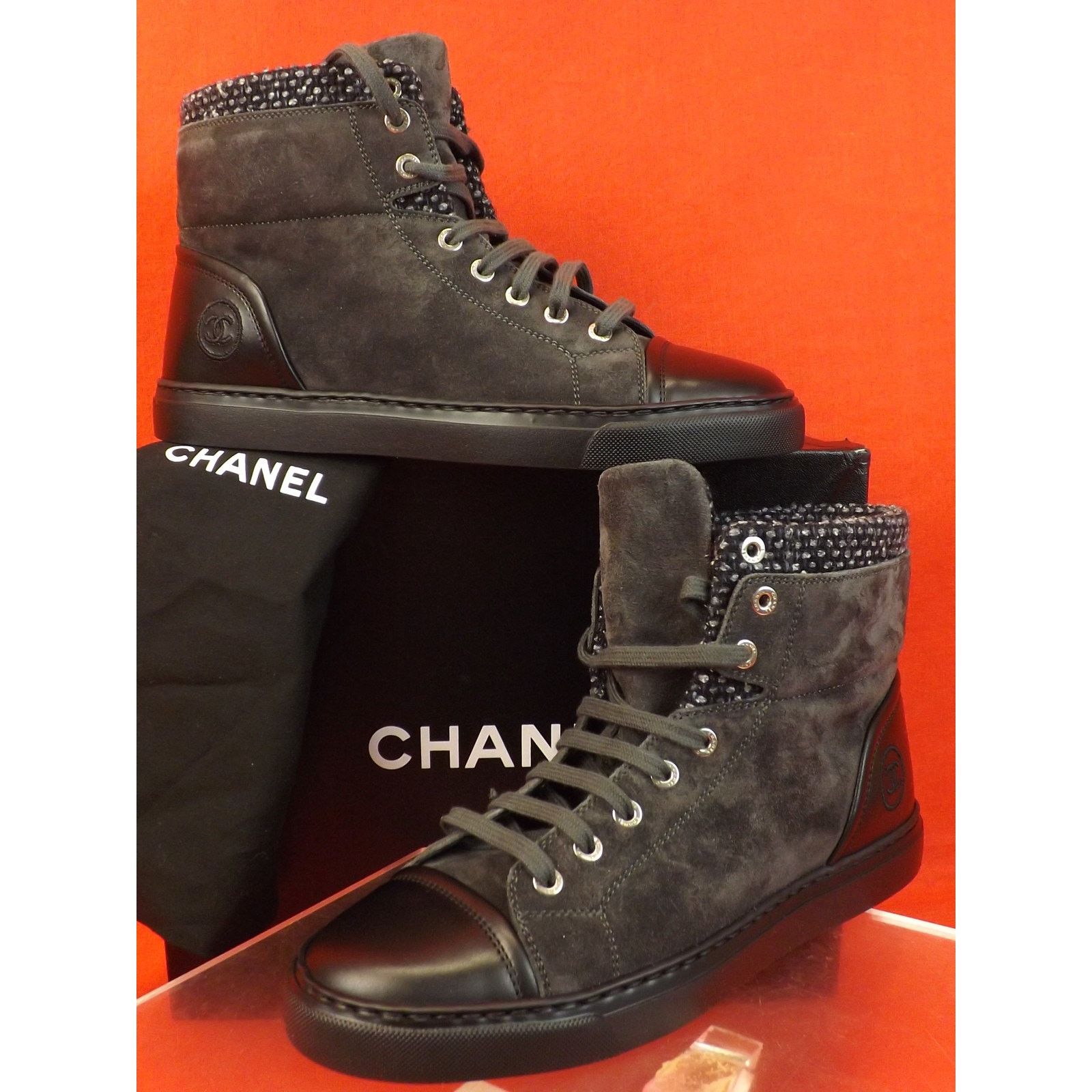 CHANEL G31058 GRAY BLACK SUEDE LEATHER CC LOGO SNEAKERS 36