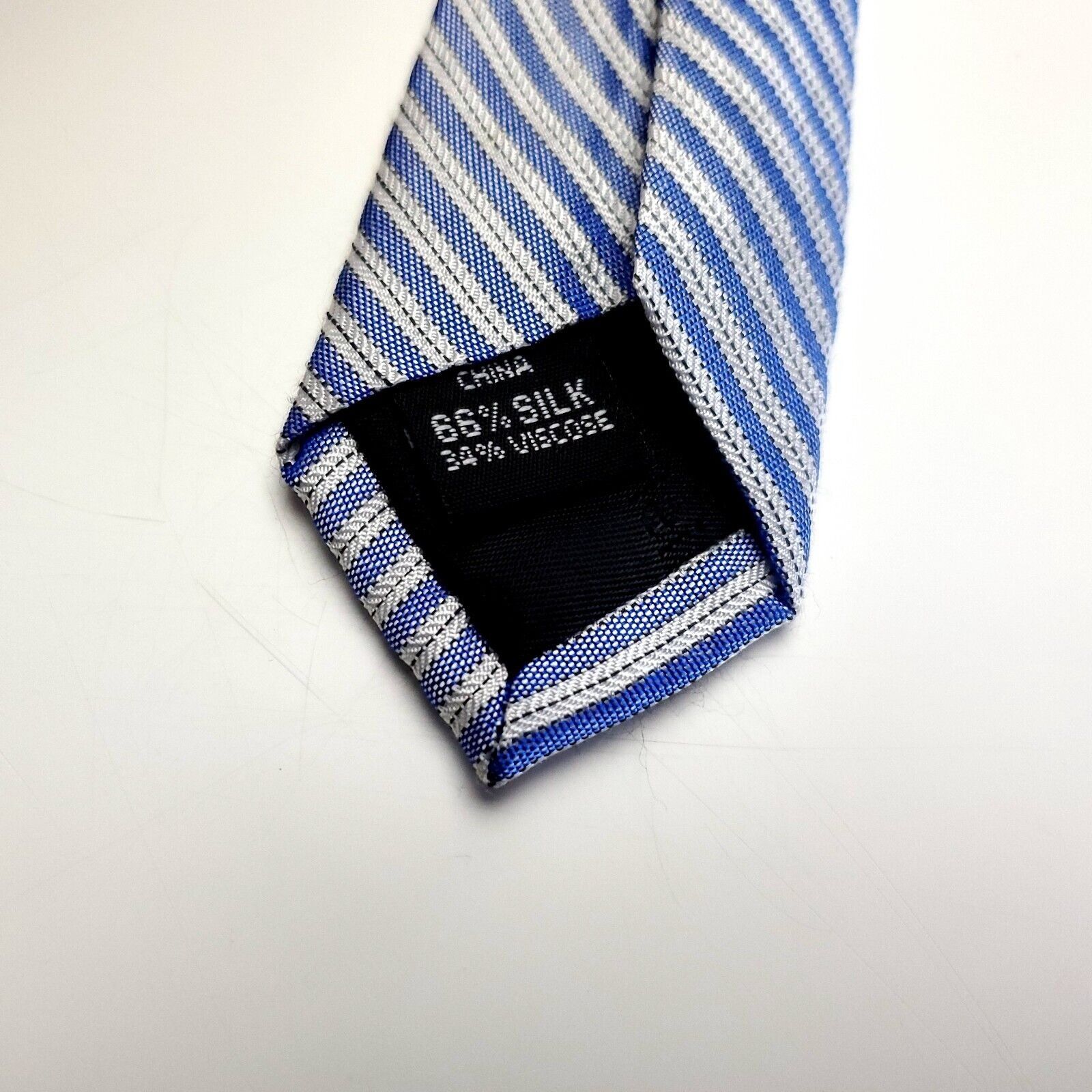 Calvin Klein Calvin Klein Blue White Striped Woven Skinny Silk Tie Size ONE SIZE - 4 Thumbnail