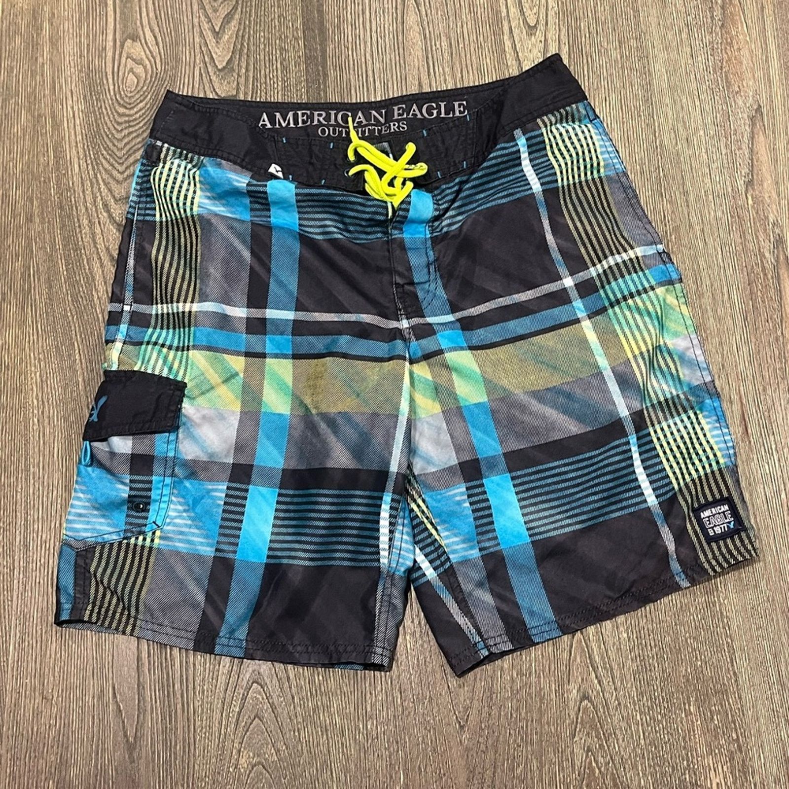American Eagle Outfitters American Eagle Outfitters Board Shorts Mid Rise Plaid Size M Size US 32 / EU 48 - 1 Thumbnail