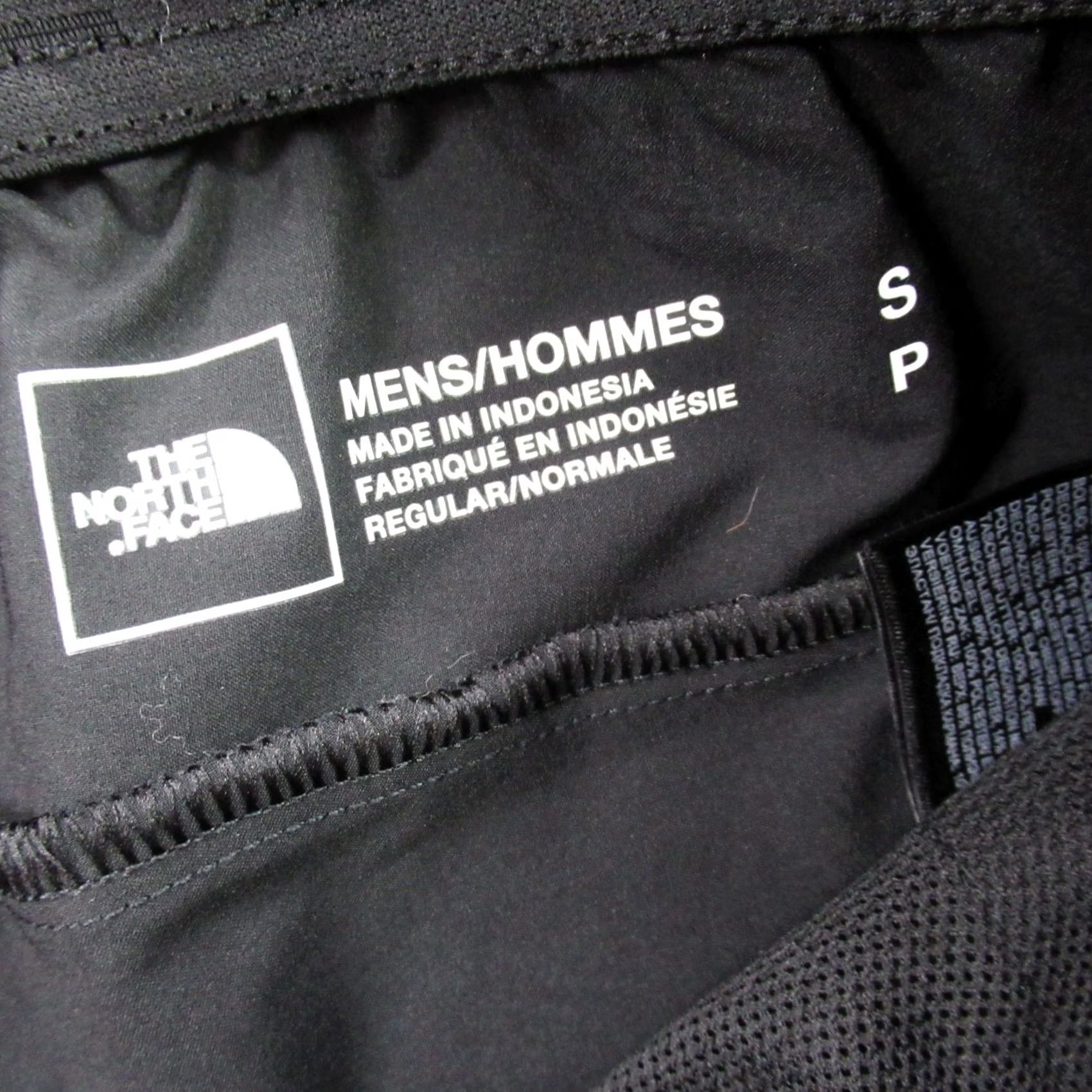 The North Face North Face Shorts Mens Small Black Outdoor Activewear Workout Drawstring Size US 27 - 4 Thumbnail