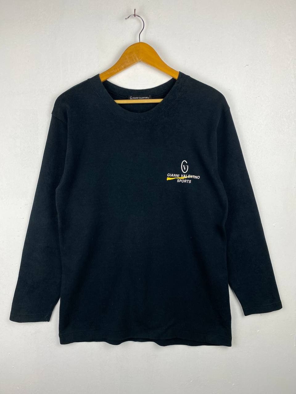 Gianni Valentino vintage gianni valentino longsleeves tee nice design Size US M / EU 48-50 / 2 - 1 Thumbnail