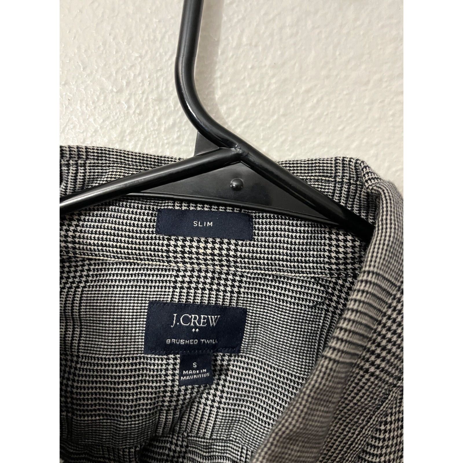 J.Crew VINTAGE J.CREW Button-Front Shirt Men’s Plaid 100% Cotton Small Gray Plaid, Long Sleeve, Casual, 53410, Regular Fit, Size S, Mens Size US S / EU 44-46 / 1 - 2 Thumbnail