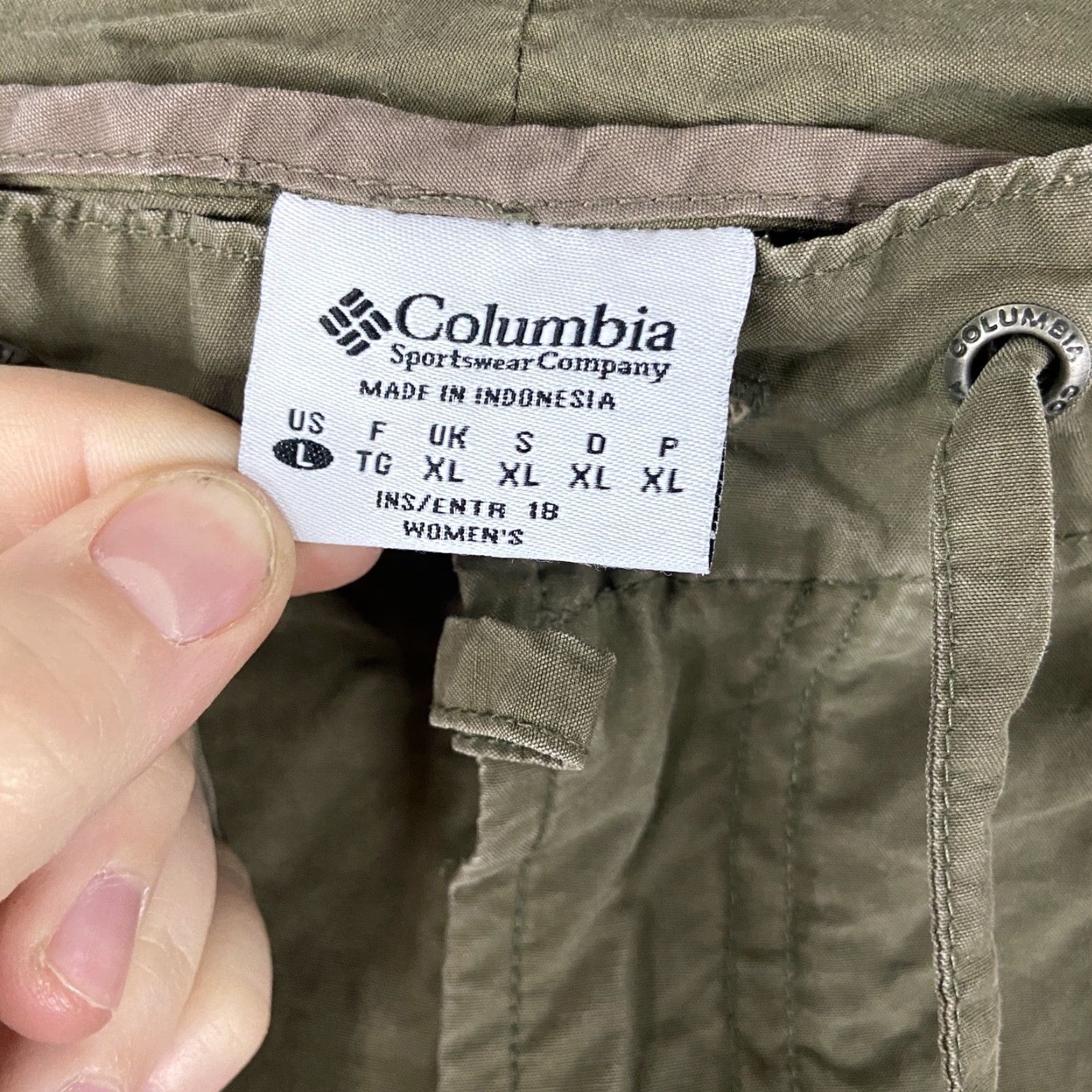 Vintage COLUMBIA Green Bermuda Shorts Women's L Regular Size 36" / US 14 / IT 50 - 5 Thumbnail