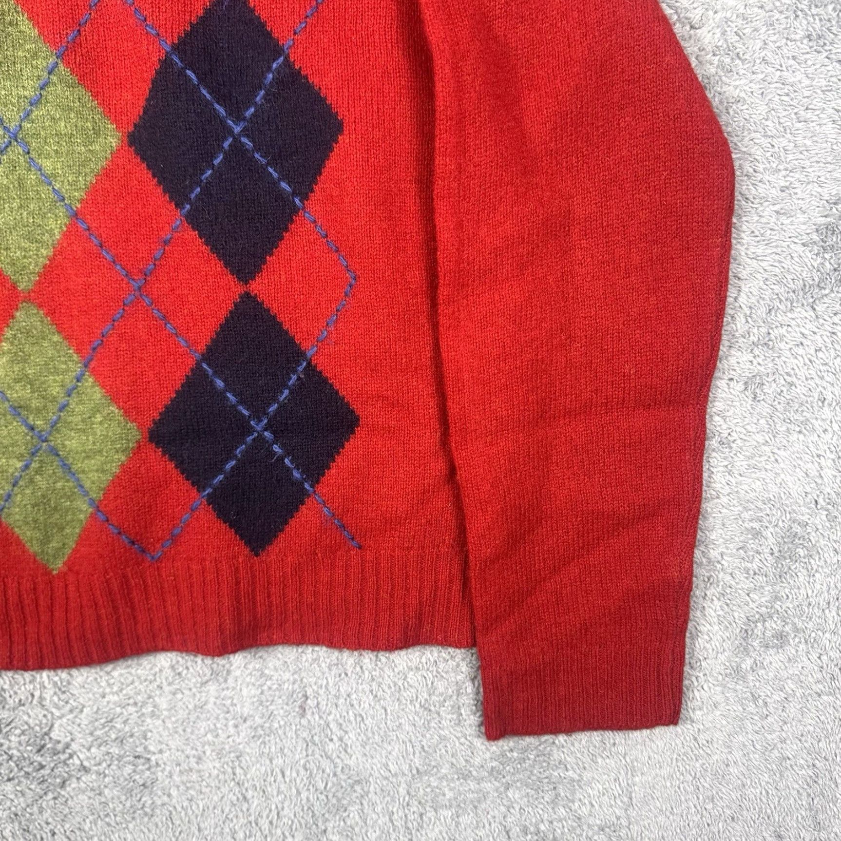 Abercrombie & Fitch VINTAGE Abercrombie & Fitch Sweater Men Large 100% Shetland Wool Argyle 90s Y2K Pullover Knit Red Wool Long Sleeve V-Neck Casual, Party, Wedding Mens Size US L / EU 52-54 / 3 - 3 Thumbnail