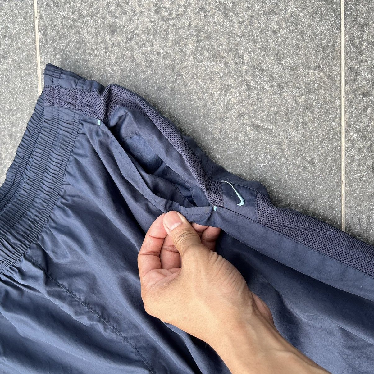 Nike Vintage Y2K Nike Small Logo Parachute Baggy Nylon Track Pant Size US 30 / EU 46 - 3 Thumbnail