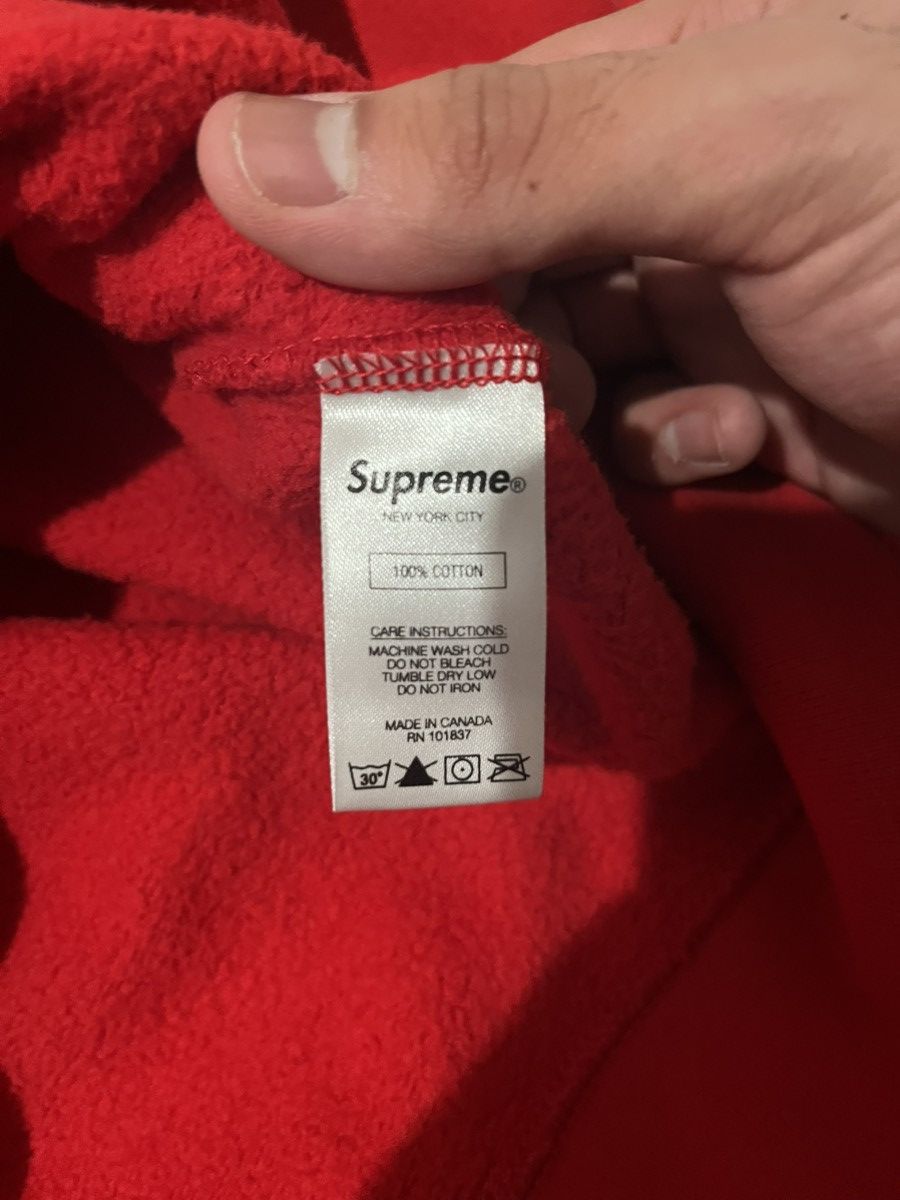 Supreme 2020 Red And Black Supreme Hoodie Medium Size US M / EU 48-50 / 2 - 5 Thumbnail