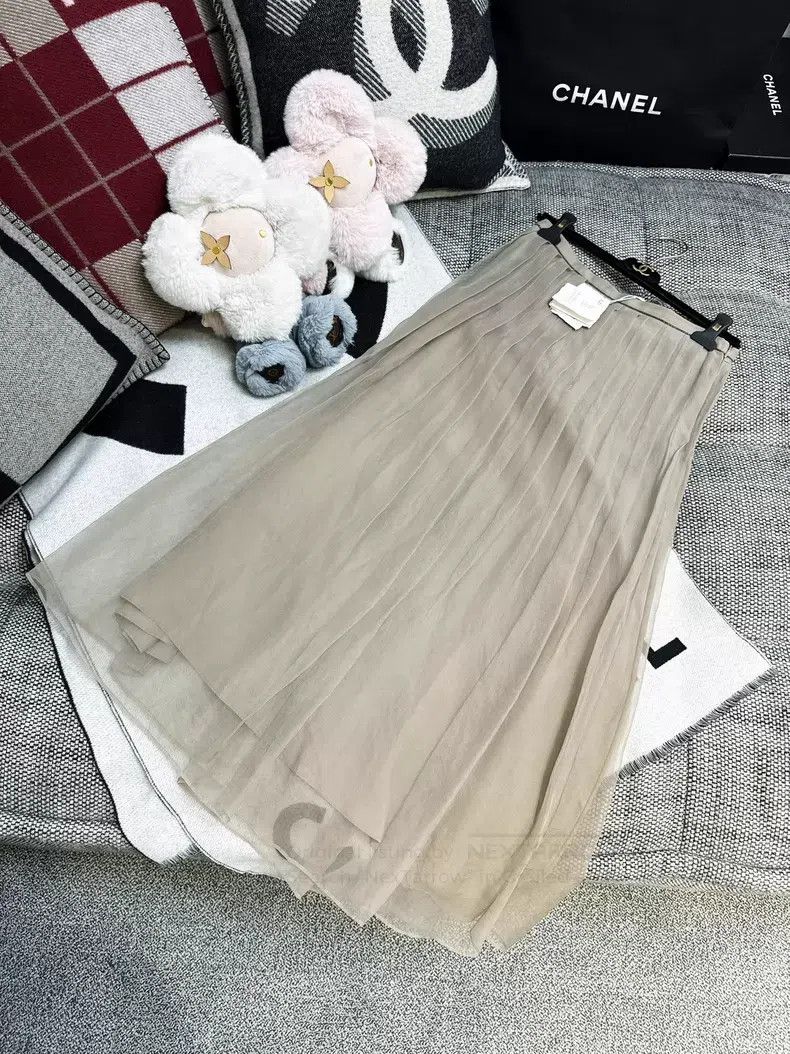 Brunello Cucinelli Brunello Cucinelli Light Brown Pleated Chiffon Skirt, 100% Size 26" / US 2 / IT 38 - 7 Thumbnail