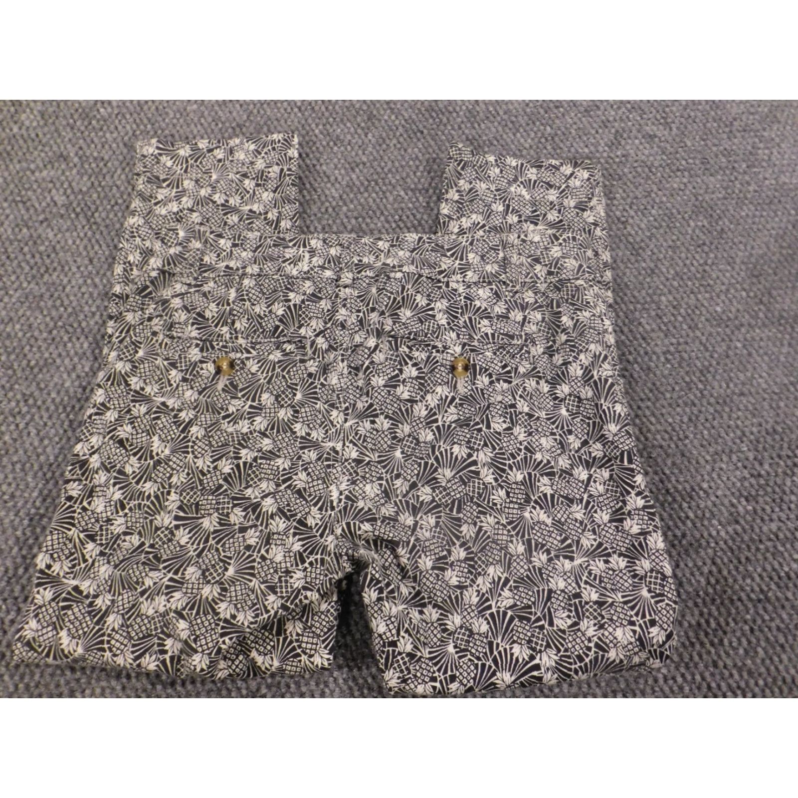 Anthropologie Anthropologie Womens Pants 10P Petites Black Floral Straight Chino Graphic Print Pants Size 32" / US 10 / IT 46 - 4 Thumbnail