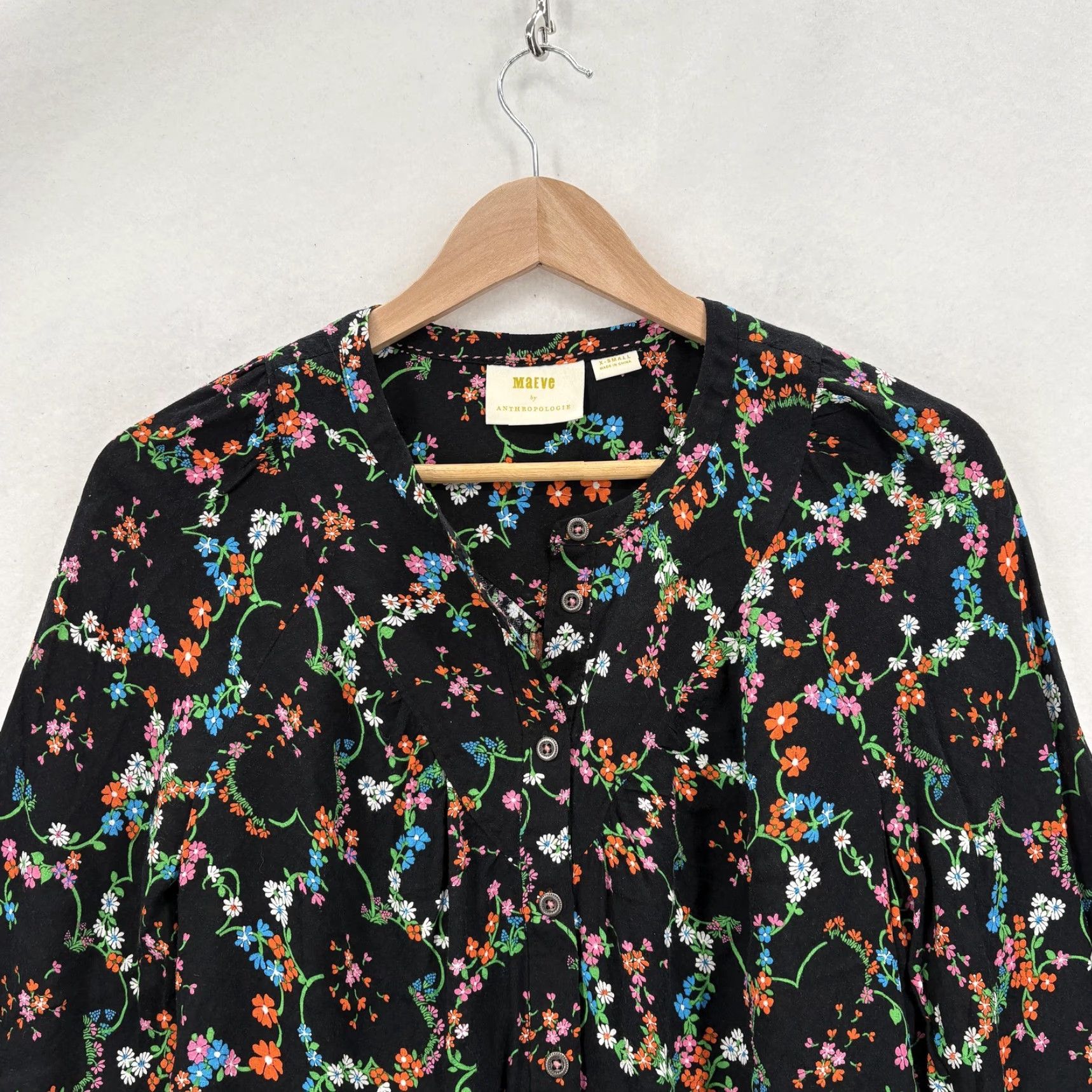 Vintage Maeve Anthropologie Shirt Womens XS Black Floral Rayon Button Front Boho Blouse Size XS / US 0-2 / IT 36-38 - 2 Thumbnail