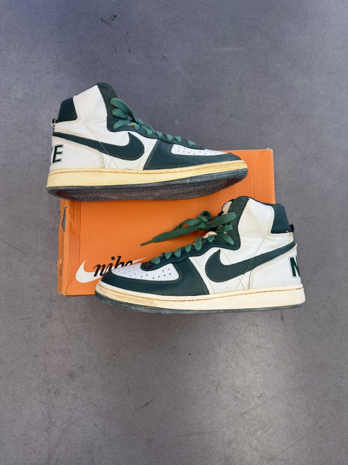 Nike 2008 Nike Terminator High Vintage Noble Green Size US 10 / EU 43 - 1 Thumbnail