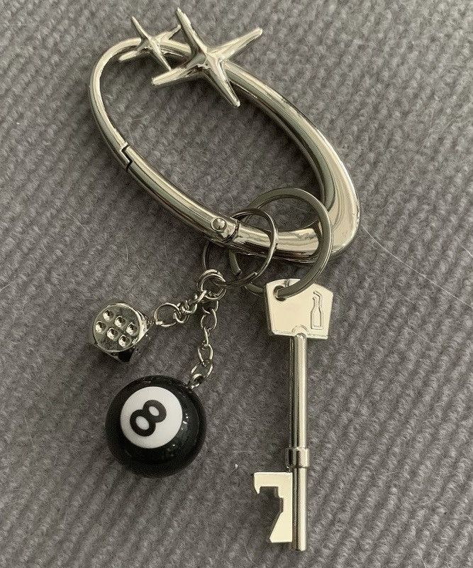 Japanese Brand × Vintage Retro punk star oval carabiner snooker ball dice keychain Size ONE SIZE - 1 Thumbnail