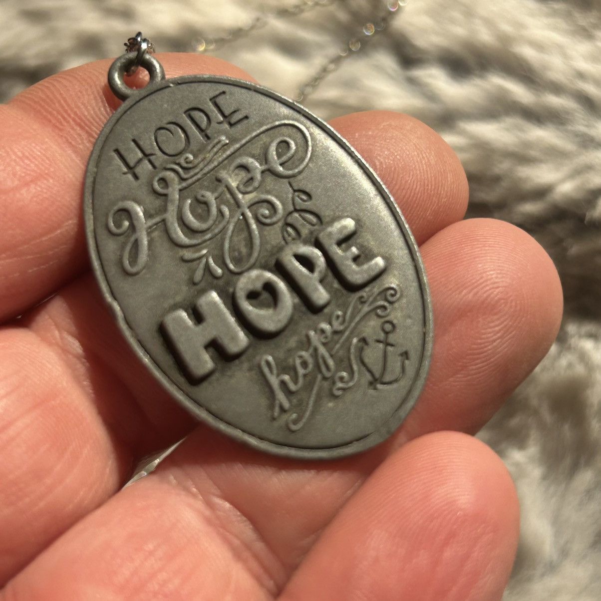 Vintage Vintage “hope anchors the soul” pendant on chain necklace Size ONE SIZE - 1 Thumbnail