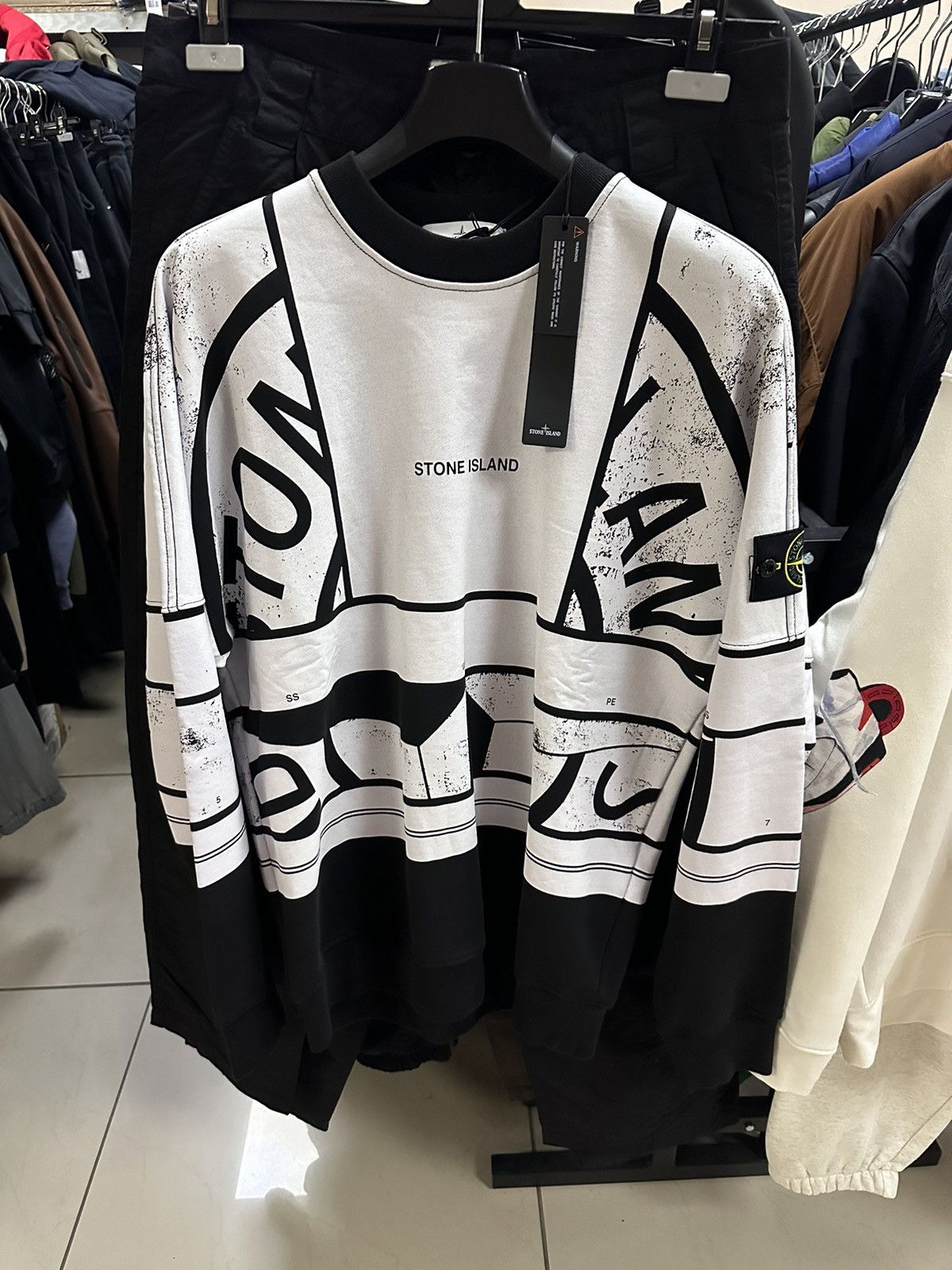 Stone Island Stone Island big logo sweatshirt rare 3D size M,L Size US L / EU 52-54 / 3 - 5 Thumbnail