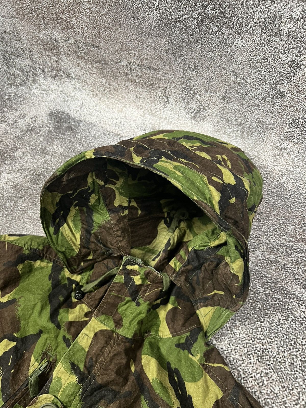 Vintage British Army Jacket Smock Windproof DPM Woodland military Size US XL / EU 56 / 4 - 16 Thumbnail