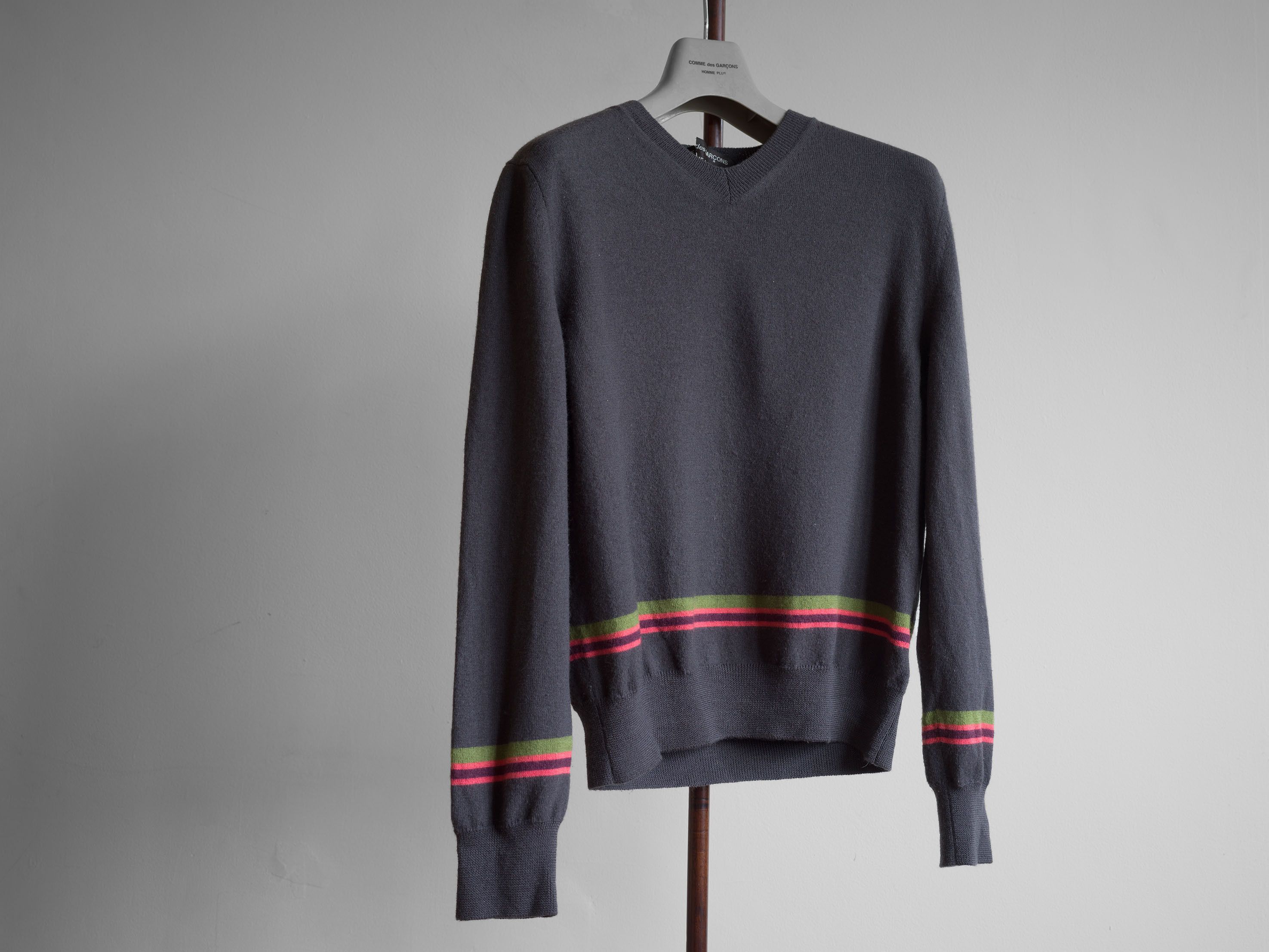 Comme des Garcons Homme Plus AW2004 COMME des GARCONS HOMME PLUS WOOL V-NECK Size US S / EU 44-46 / 1 - 3 Thumbnail