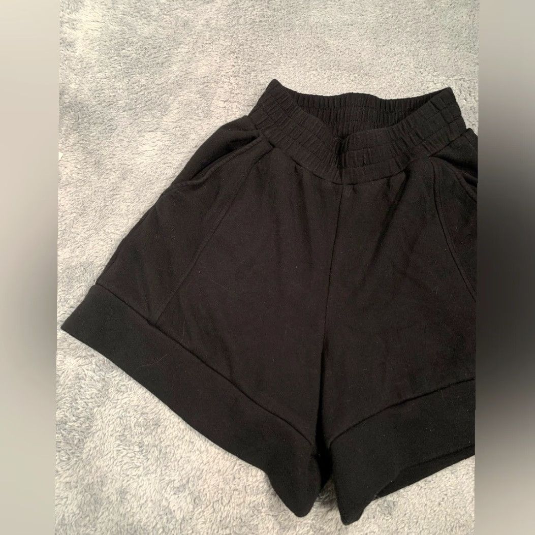 Varley VARLEY Black Women's Shorts Bermuda High Waist XS Black Women Shorts Regular Size Varley Bermuda Shorts Women XS Black Size 26" / US 2 / IT 38 - 2 Thumbnail