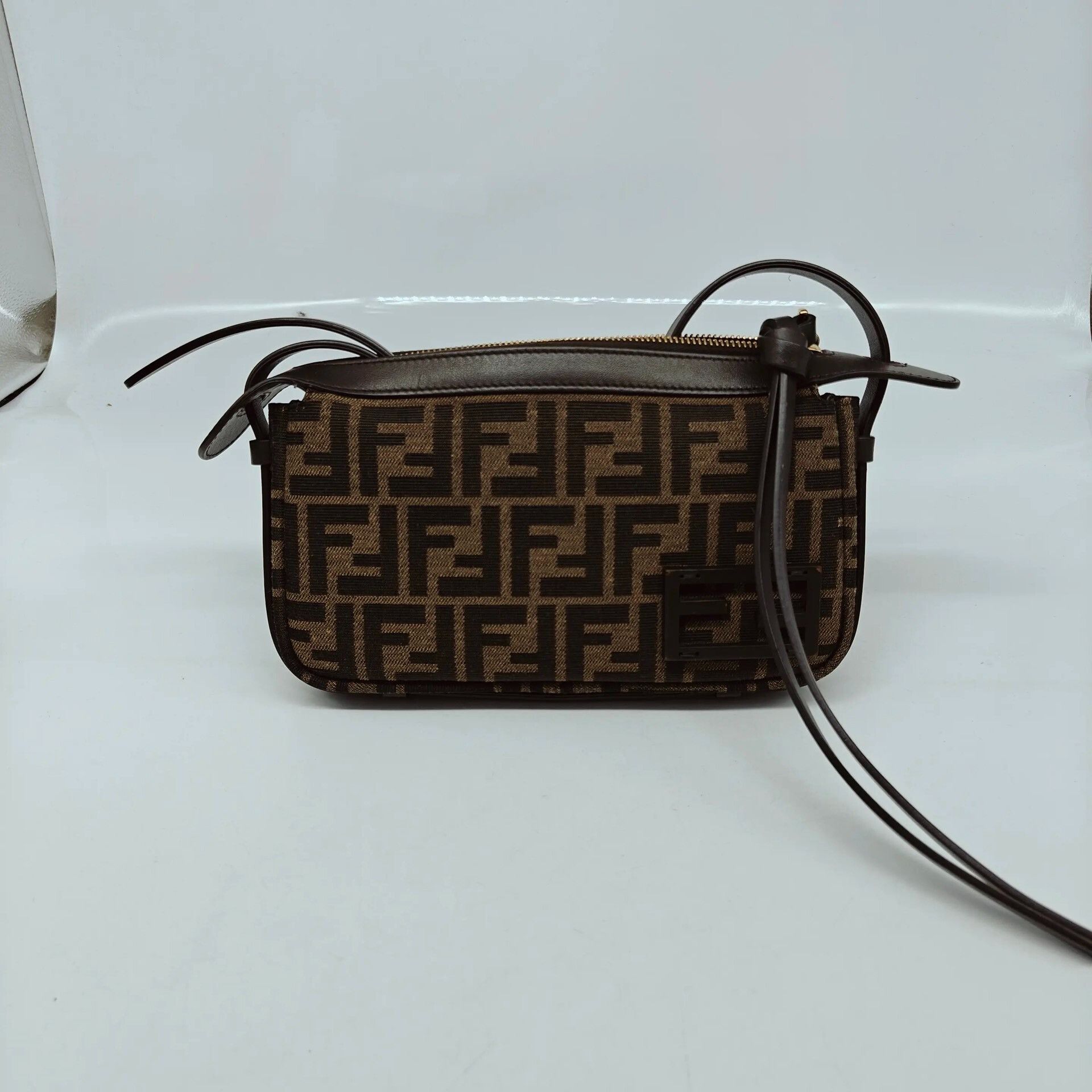 Fendi Pre-loved Bag Very good condition Size ONE SIZE - 1 Thumbnail