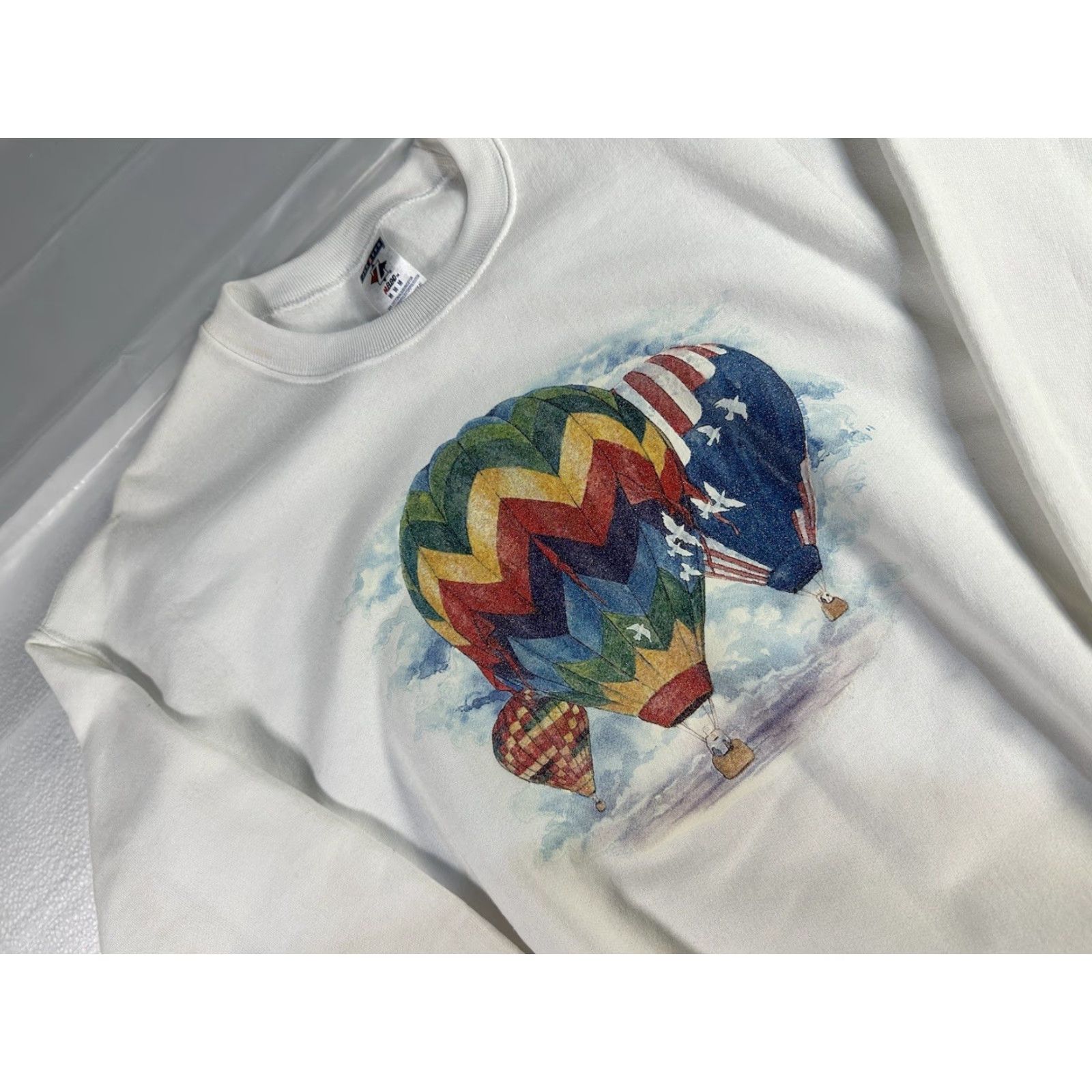 Jerzees VINTAGE Jerzees Sweatshirt White Hot Air Balloons USA M Medium Women's Pullover Crew Neck Cotton Fleece Long Sleeve Size M / US 6-8 / IT 42-44 - 3 Thumbnail