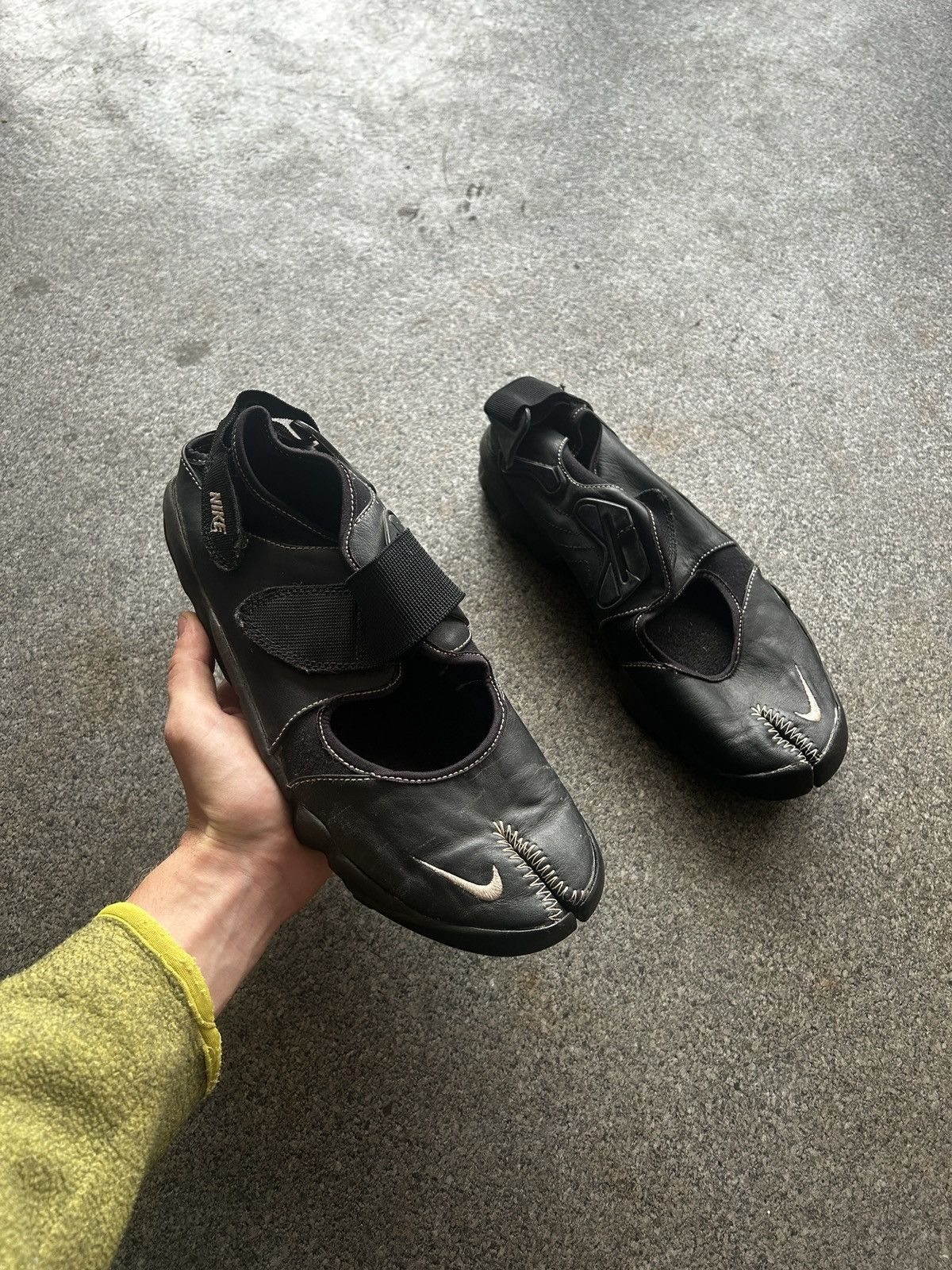 Nike QUICK SALE Nike Air Rift 2001 Leather Sneakers Size US 12 / EU 45 - 17 Thumbnail