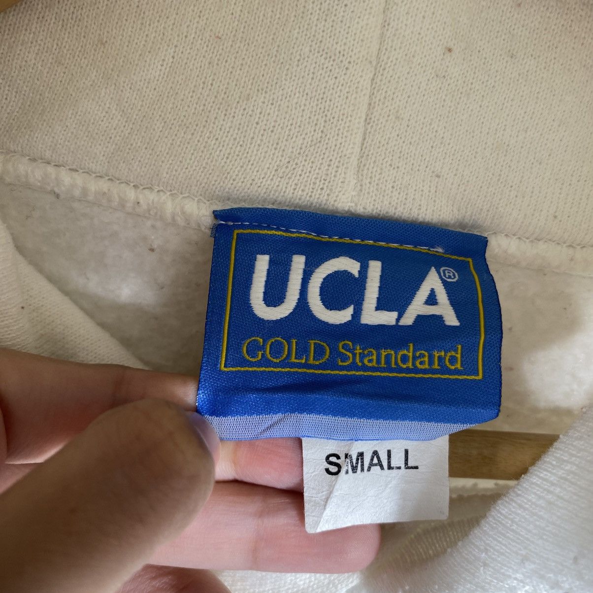 Vintage Vintage UCLA University Logo Hoodie Pullover Small Size Size US S / EU 44-46 / 1 - 5 Thumbnail