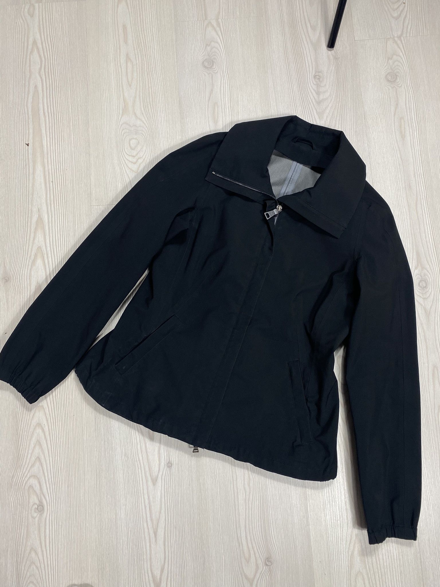 Prada Prada Vintage Gore-Tex Windbreaker Women's Jacket Size 44 Size S / US 4 / IT 40 - 1 Thumbnail