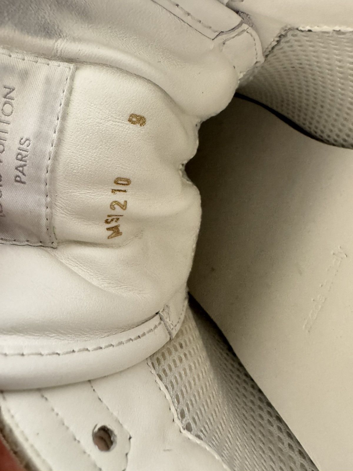 Louis Vuitton Louis Vuitton Run Away White Sneakers Size US 9 / EU 42 - 8 Thumbnail