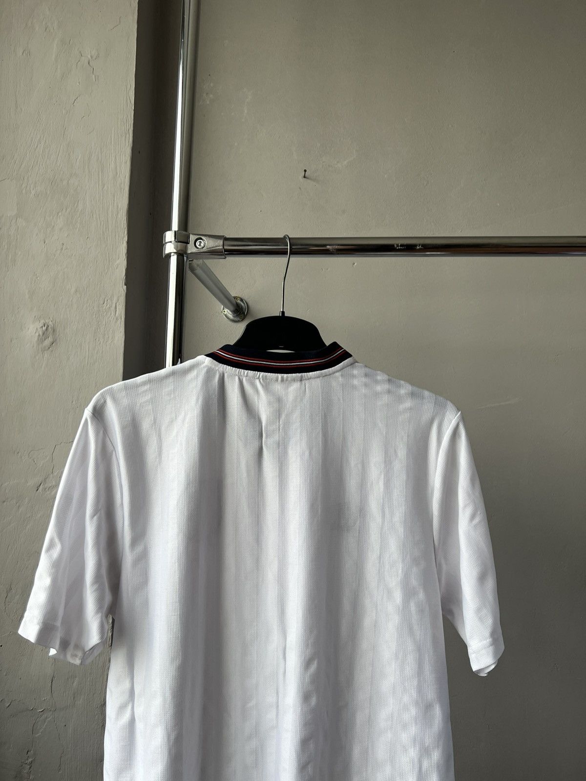 Umbro 1986 PROTOTYPE ENGLAND TEAM REMAKE SOCCER JERSEY SHIRT L Size US L / EU 52-54 / 3 - 16 Thumbnail