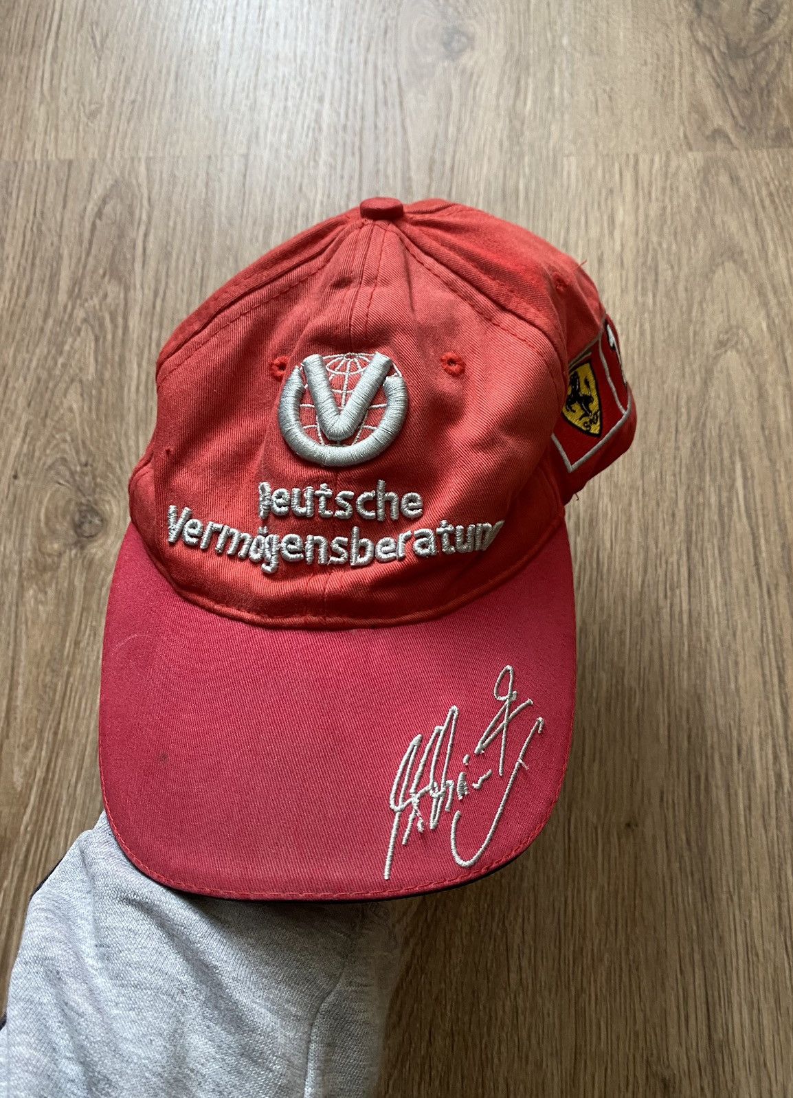 Ferrari × Vintage Vintage Ferrari Michael schumacher racing formula1 faded cap Size ONE SIZE - 2 Thumbnail