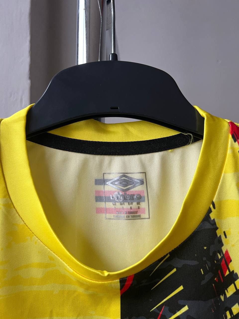 Umbro 2021/22 UGANDA TEAM THIRD SOCCER JERSEY FOOTBALL SHIRT SZ S Size US S / EU 44-46 / 1 - 6 Thumbnail