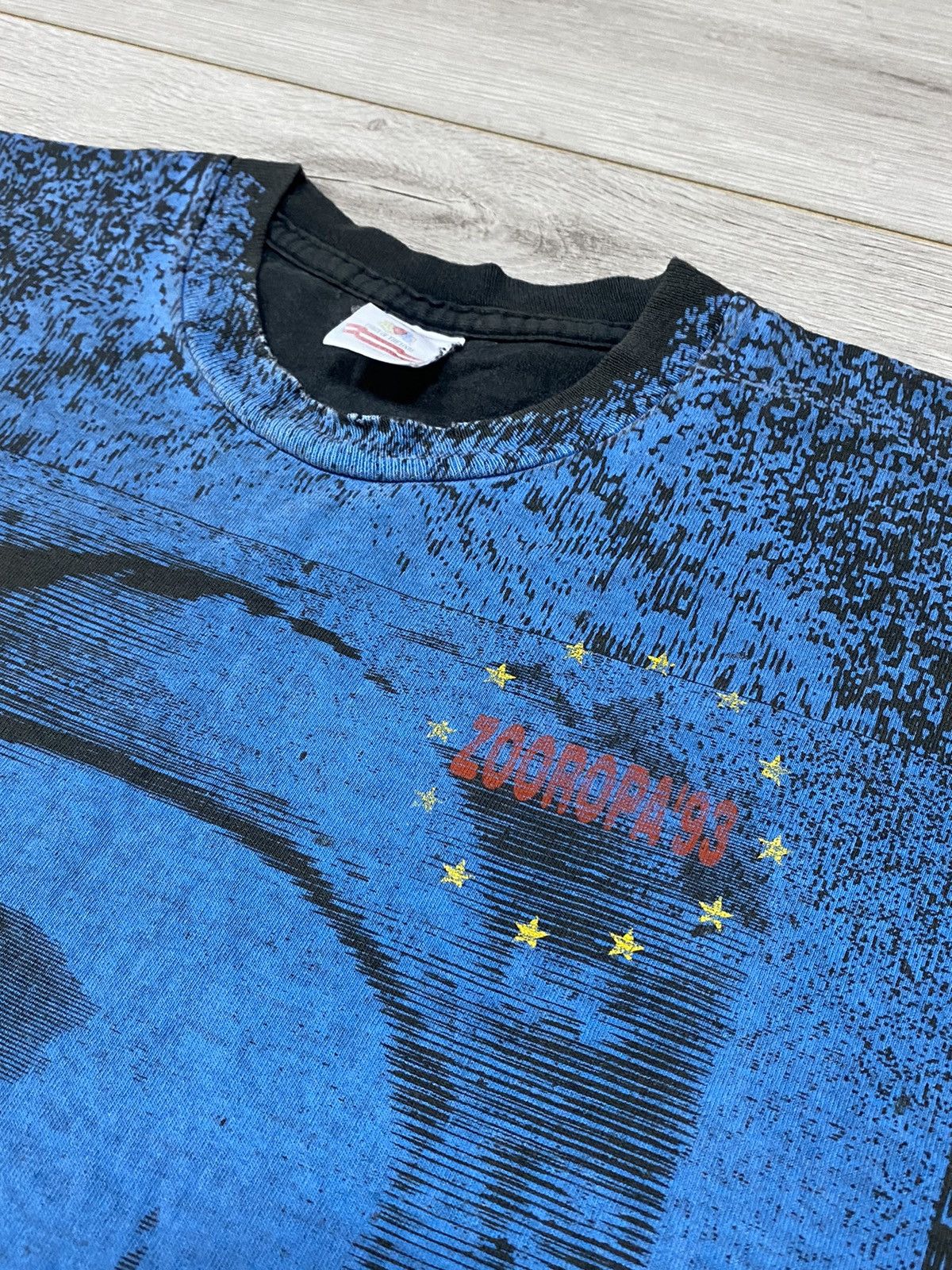 Band Tees U2 1993 zooropa RARE over print vintage tour t-shirt Size US XL / EU 56 / 4 - 7 Thumbnail