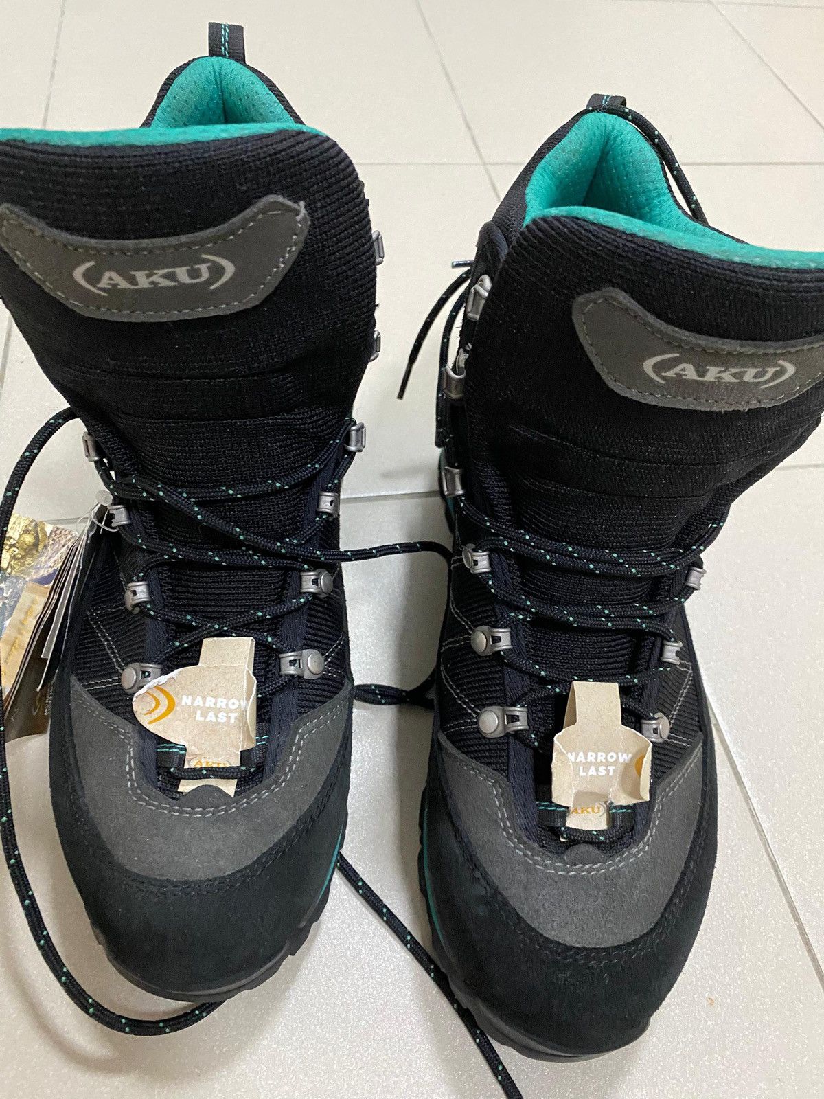 Other AKU Alba Trek Narrow GTX Hiking Boots – Black / Mint Size US 8.5 / EU 41-42 - 1 Thumbnail