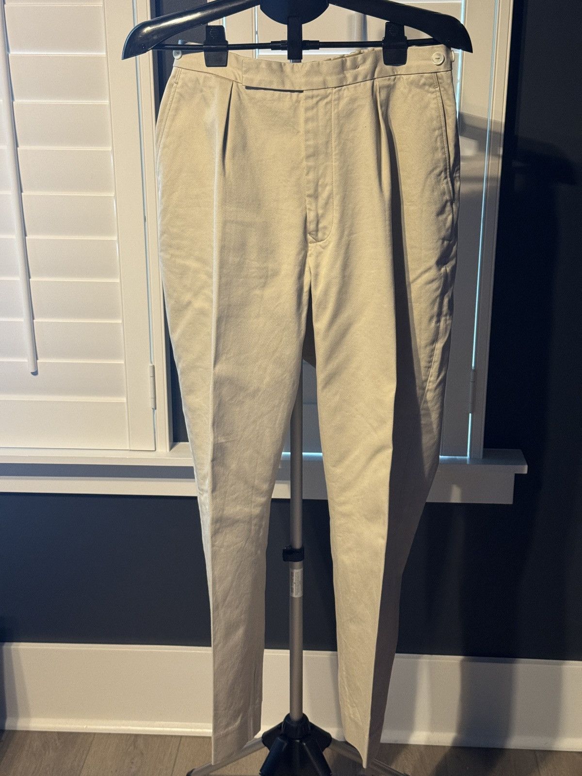 Beltless Summer Chino Pants