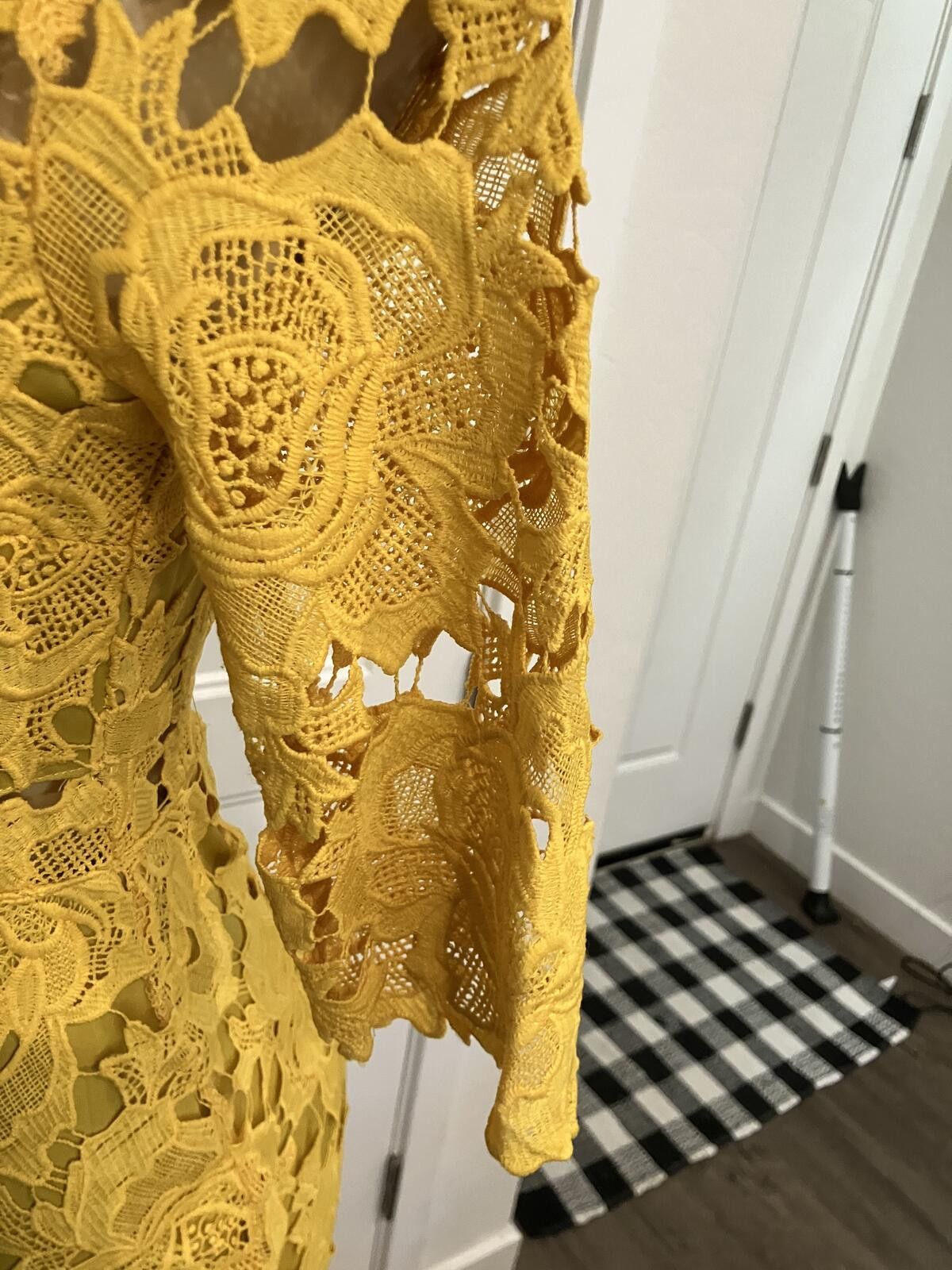 Lulus Boutique Lulus Mustard Yellow Lace Floral Dress Size Small Size S / US 4 / IT 40 - 5 Thumbnail